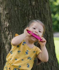 meisje met mega brick stick