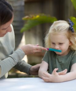 logopedie oefening met de tongue depressor tip