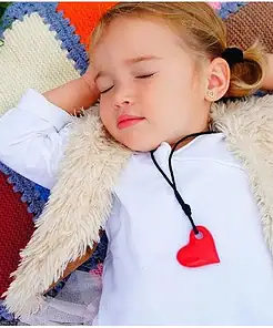 Alternative view of Jellystone Designs Hart Bijtketting